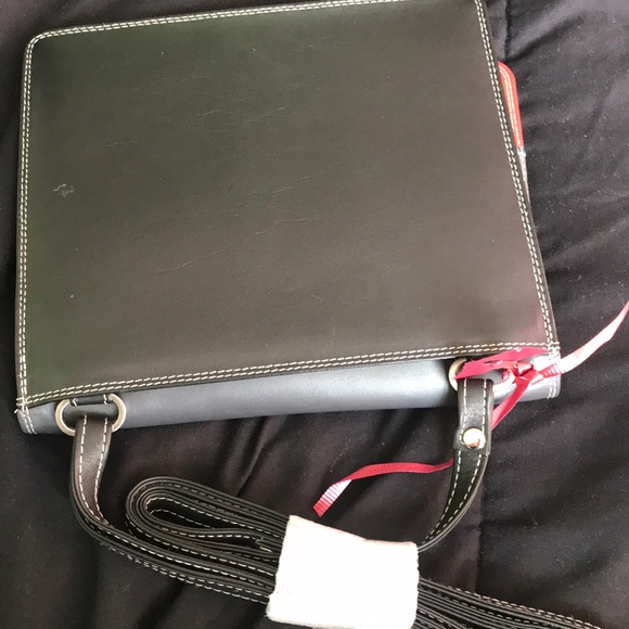 Travel Satchel - Picture 3 of 3